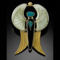 "Golden Angel" pin pendant