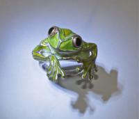 Handy Frog Ring