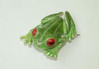 Couchant Frog Brooch