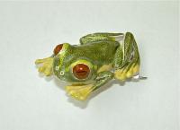 Couchant Frog Brooch