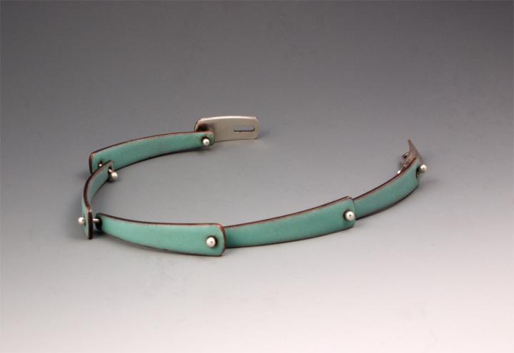 Enameled links bracelet