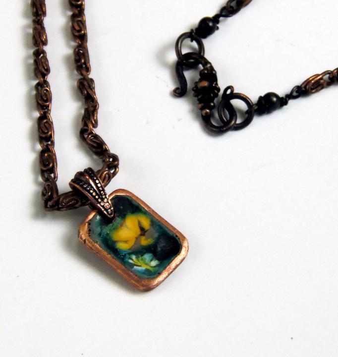 floral enamel neck3