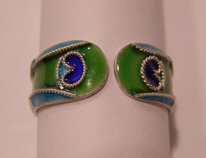 ring peacock 01