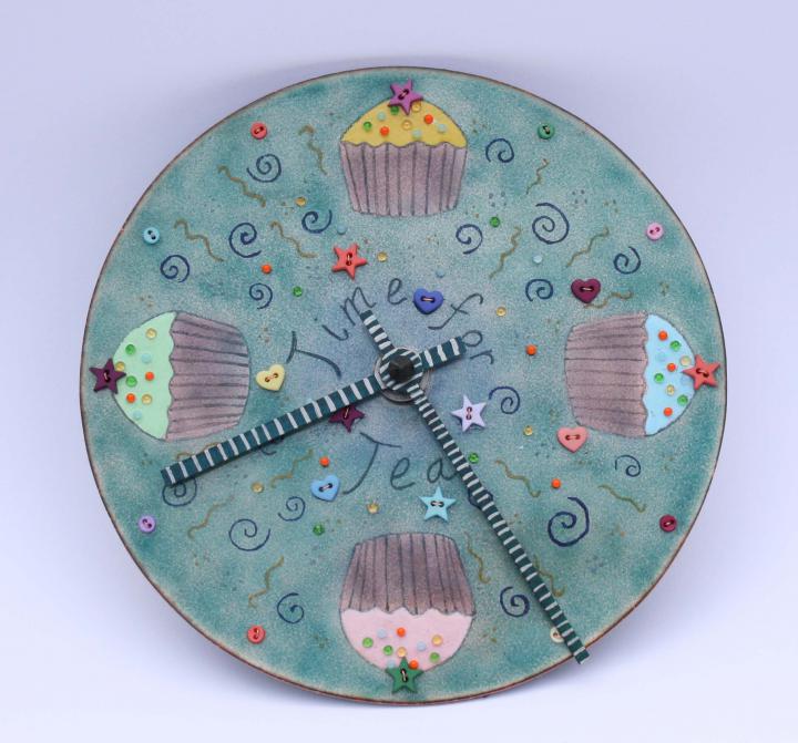 Cakey clock