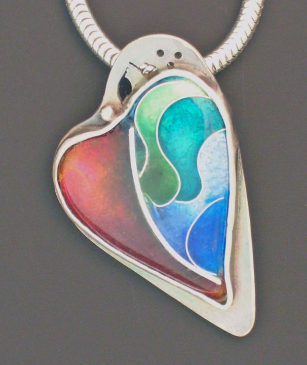 pendant cloisonne heart 09