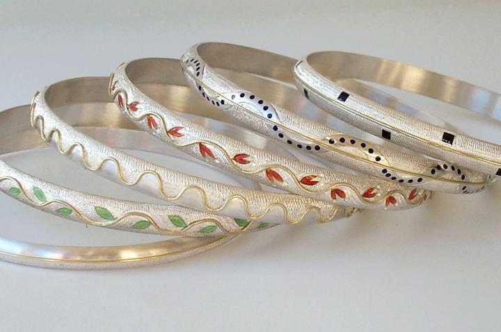 16ruthball_contemporaryclassic_bangles