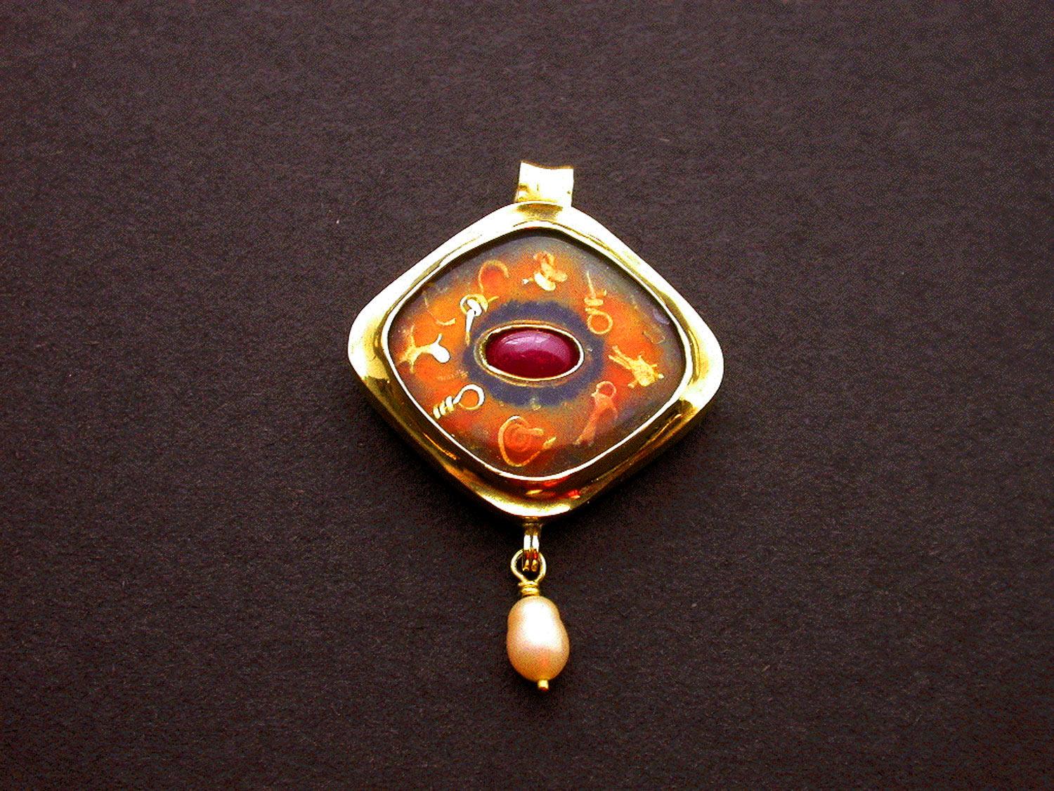 Diamond-shaped cloisonné enamel pendant. 