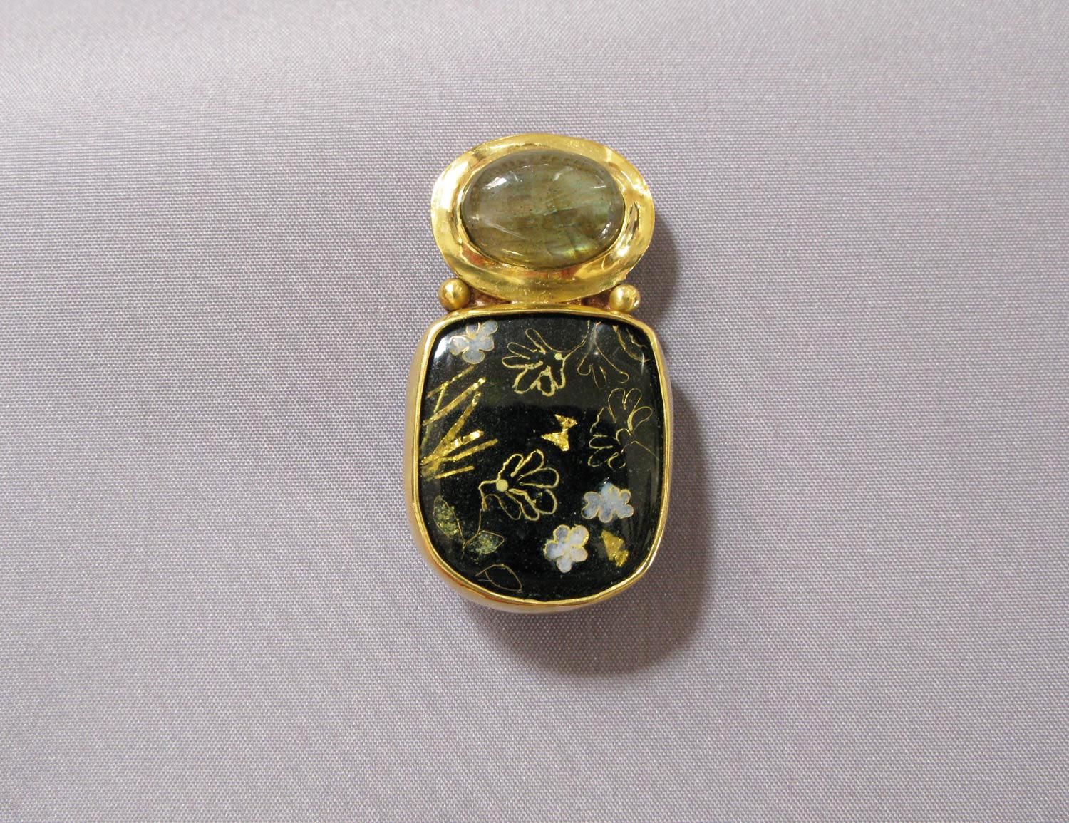 Japanese Laquer II. Cloisonné enamel brooch.